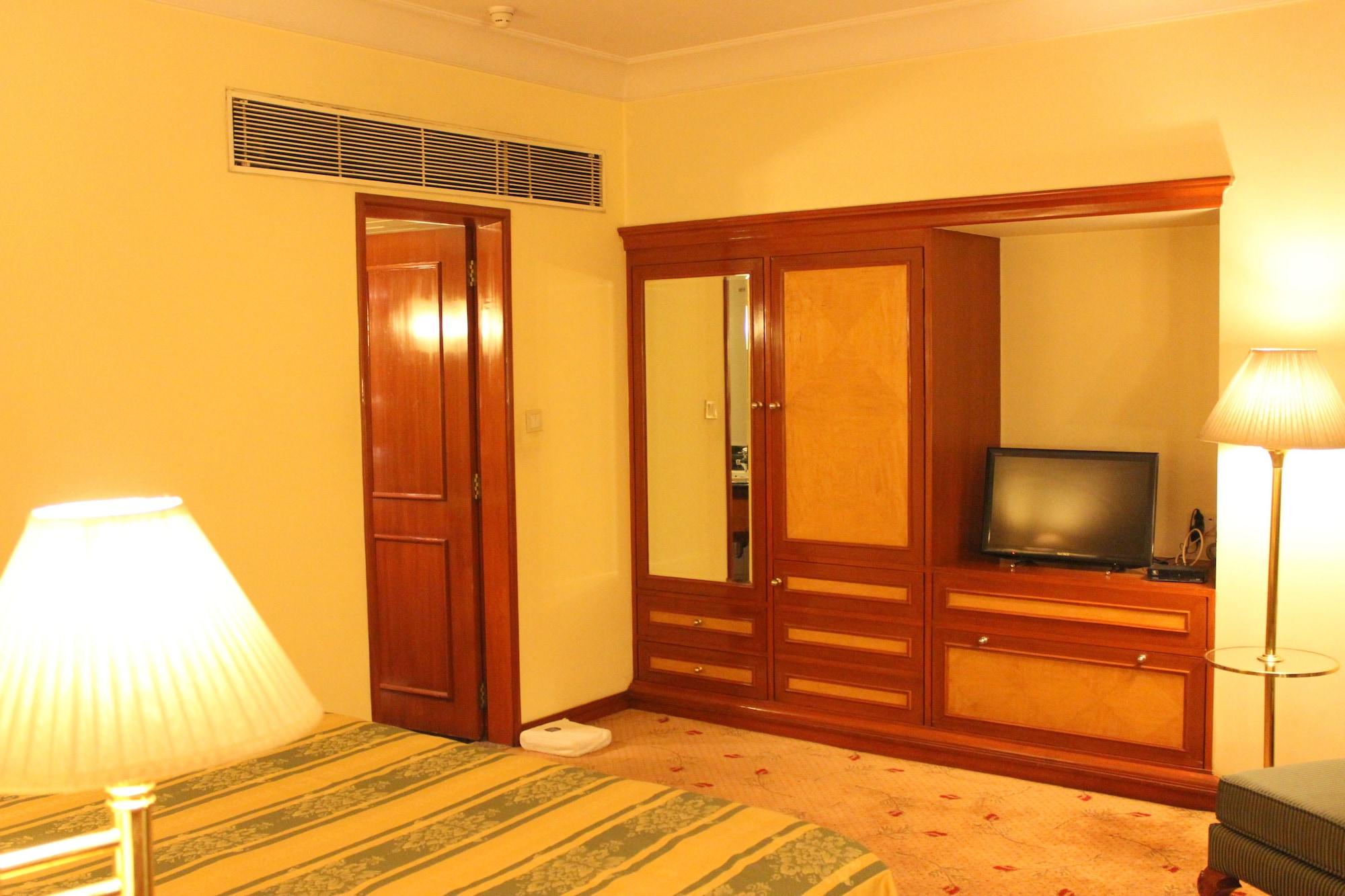 Hotel Sagar Plaza City Centre Pune Dış mekan fotoğraf