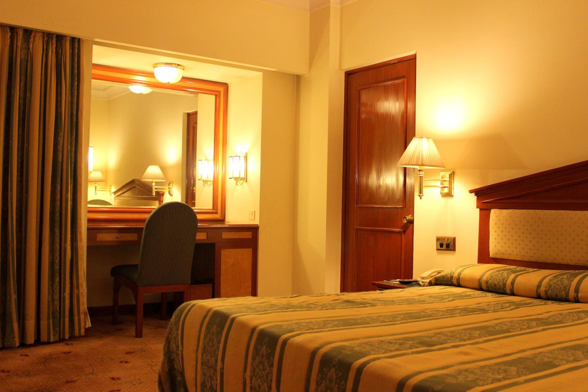 Hotel Sagar Plaza City Centre Pune Dış mekan fotoğraf