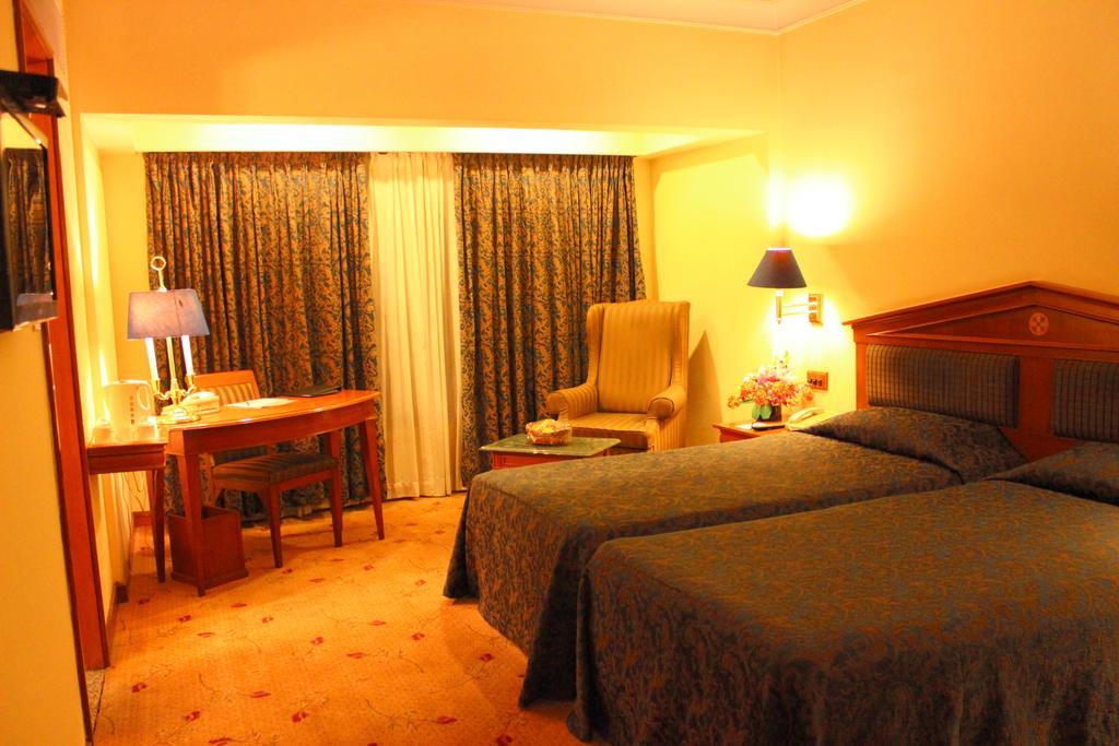 Hotel Sagar Plaza City Centre Pune Oda fotoğraf