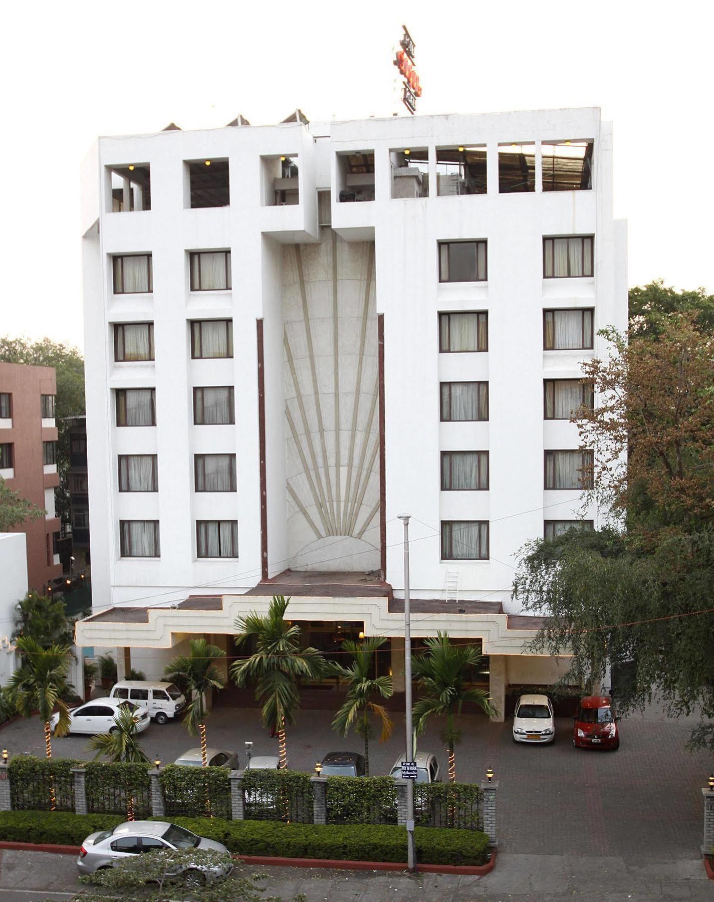 Hotel Sagar Plaza City Centre Pune Dış mekan fotoğraf